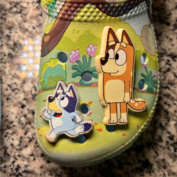 Crocs Bluey 8C classic Clog - Picture 8 of 9